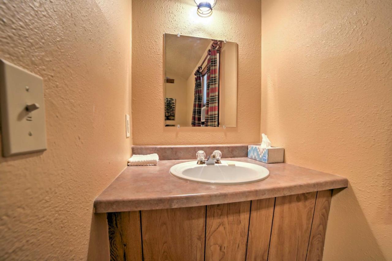 Branson Cabin With Deck Near Table Rock Lake! المظهر الخارجي الصورة